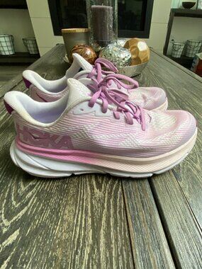 Hoka Clifton 9 Running Shoe pink Womens 8 Junior 6.5